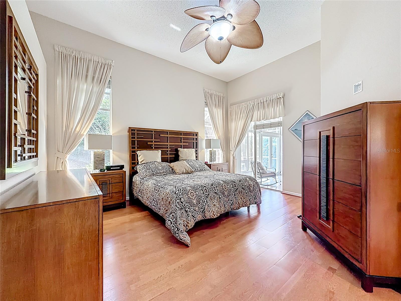 COURTYARDS & COACH HOMES - Residential