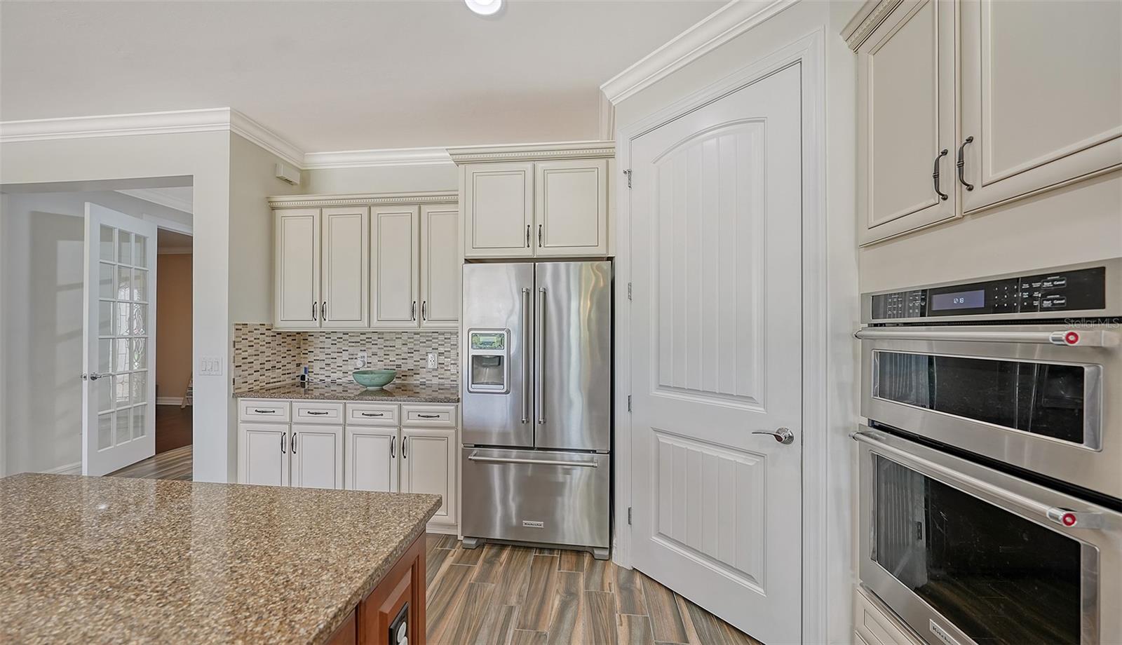 5864 SNOWY EGRET DRIVE