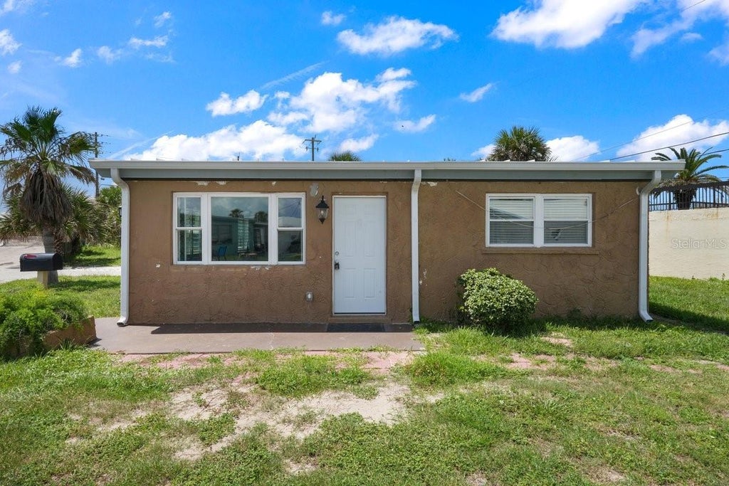 Photo of 3 Ocean Edge Drive, Ormond Beach, FL 32176 (MLS # NS1089258)