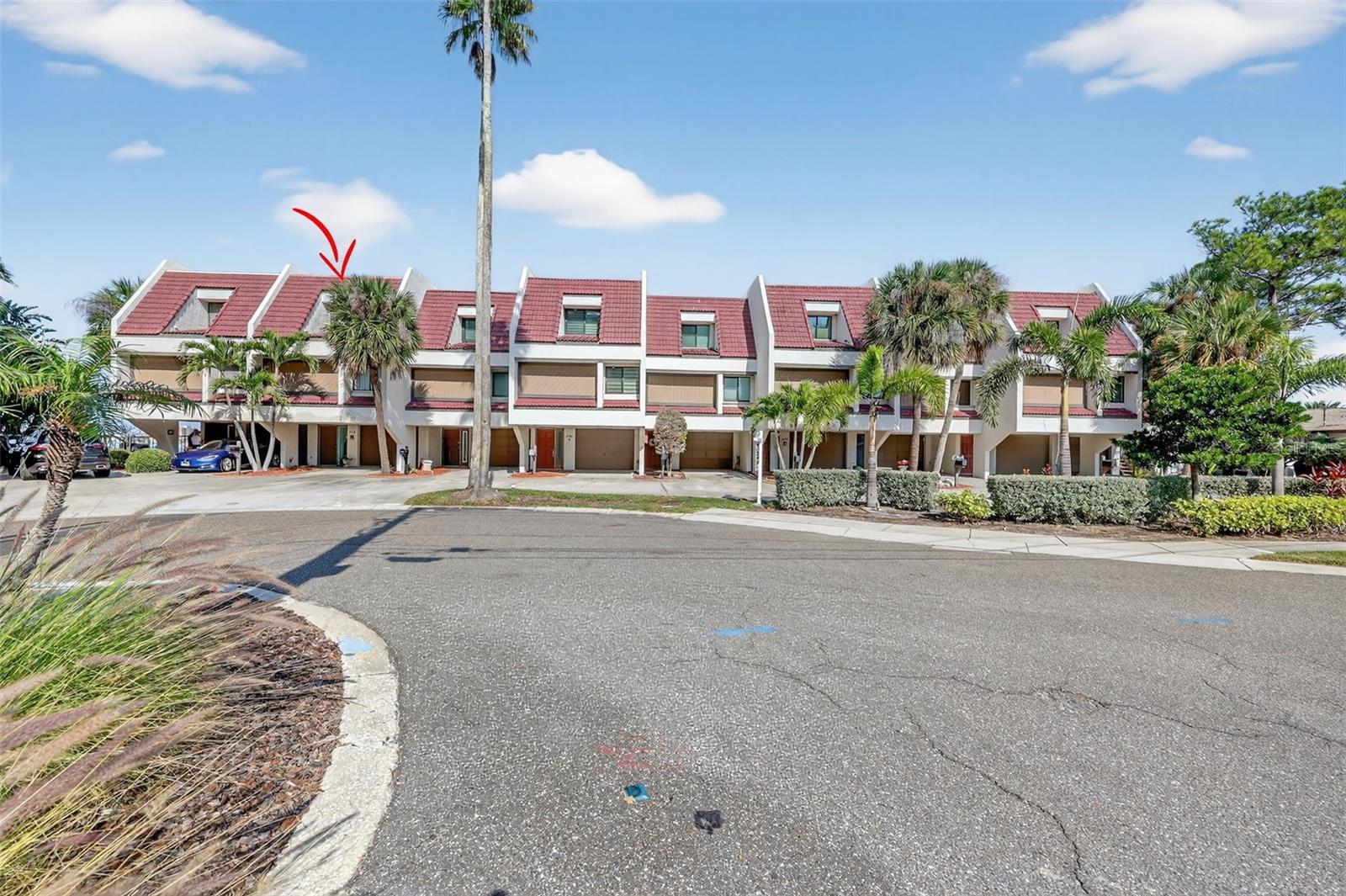 SKIFF HARBOUR TWNHS CONDO - Residential