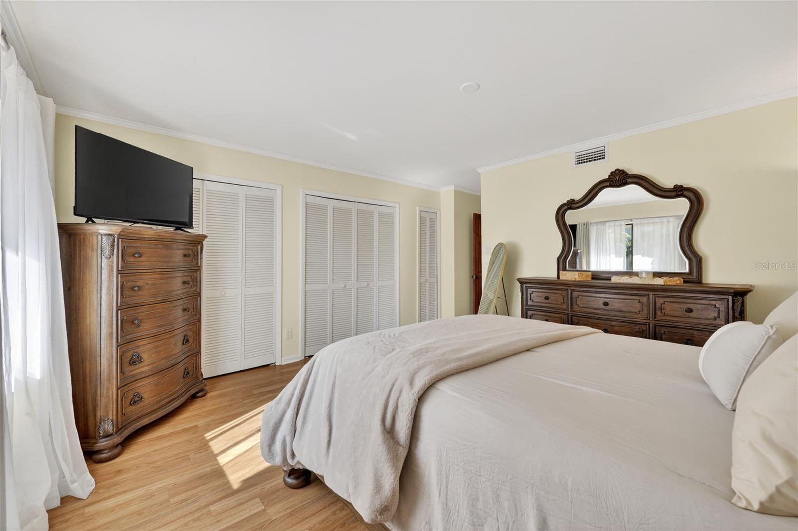 SKIFF HARBOUR TWNHS CONDO - Residential