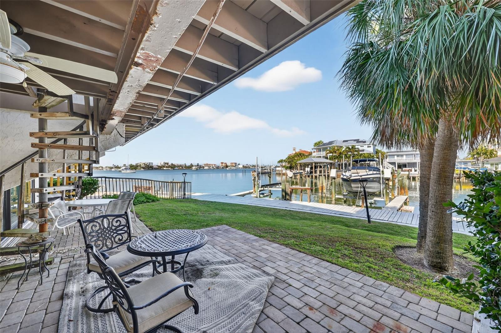 SKIFF HARBOUR TWNHS CONDO - Residential