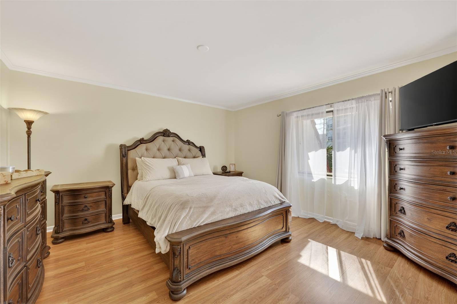 SKIFF HARBOUR TWNHS CONDO - Residential