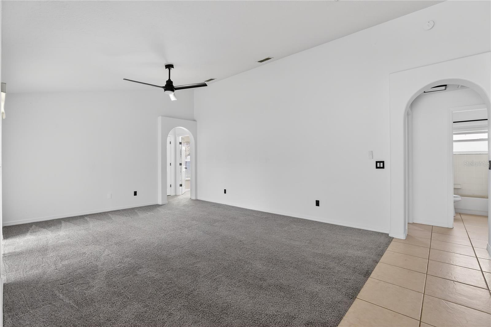 INDIAN LAKES - Residential