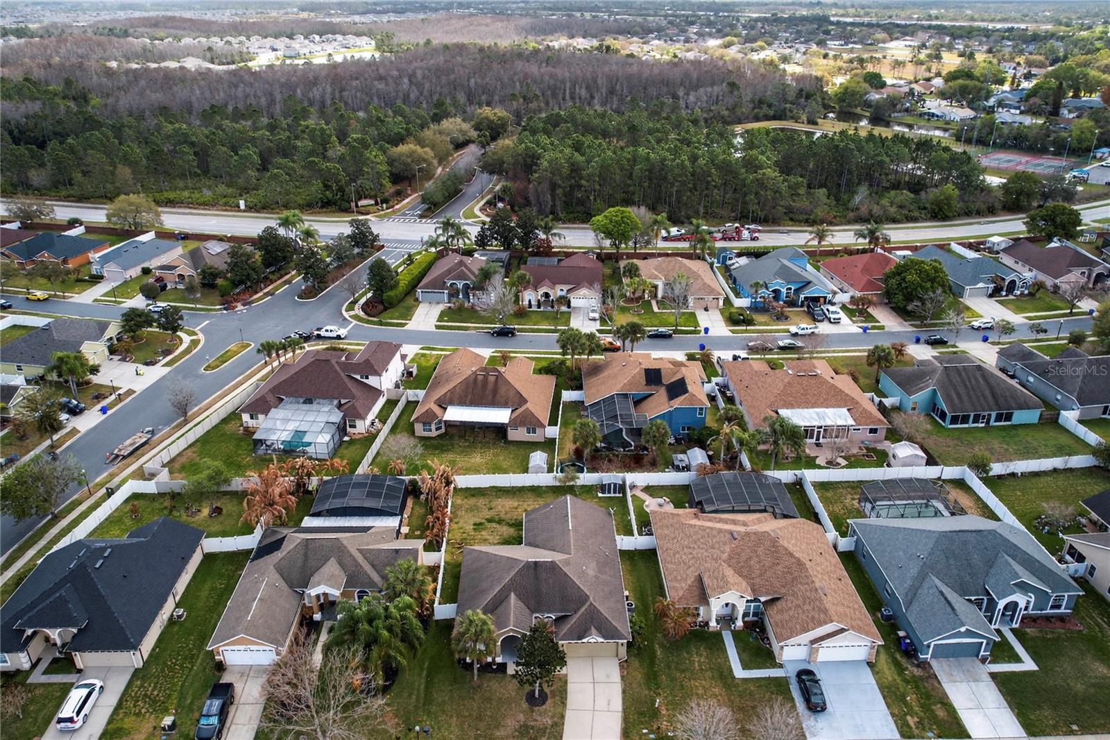 INDIAN LAKES - Residential