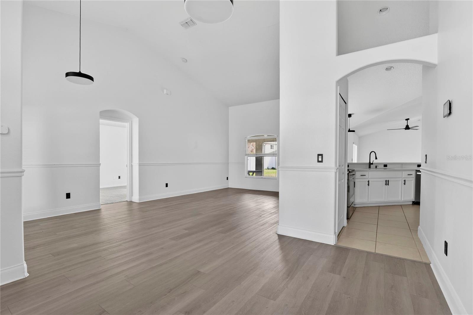 INDIAN LAKES - Residential