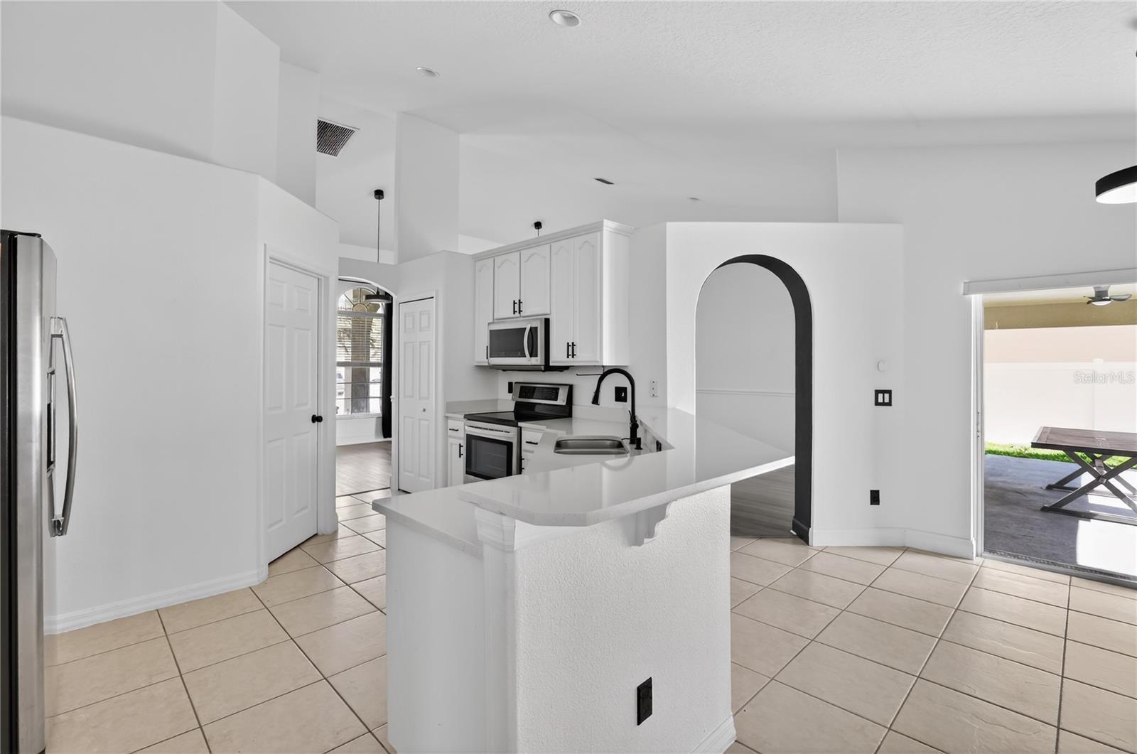 INDIAN LAKES - Residential