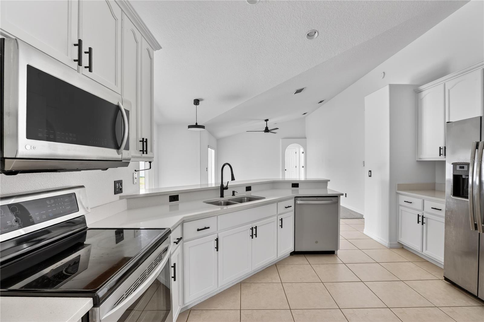 INDIAN LAKES - Residential