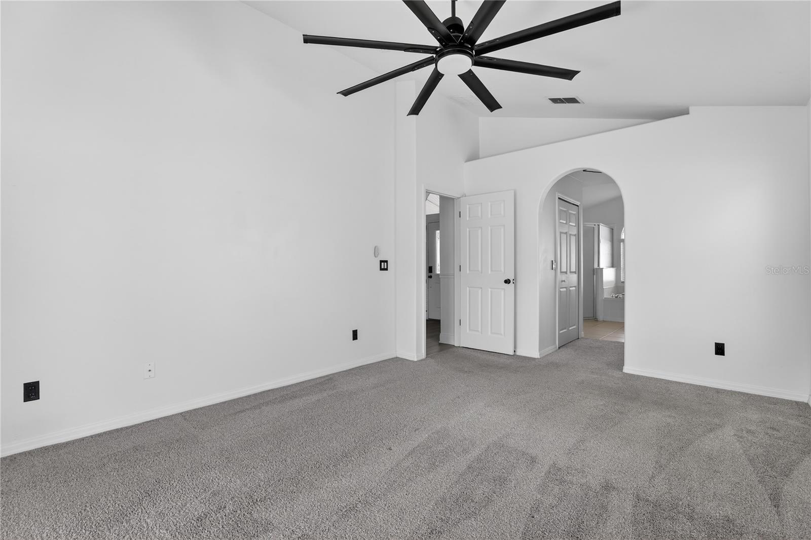 INDIAN LAKES - Residential