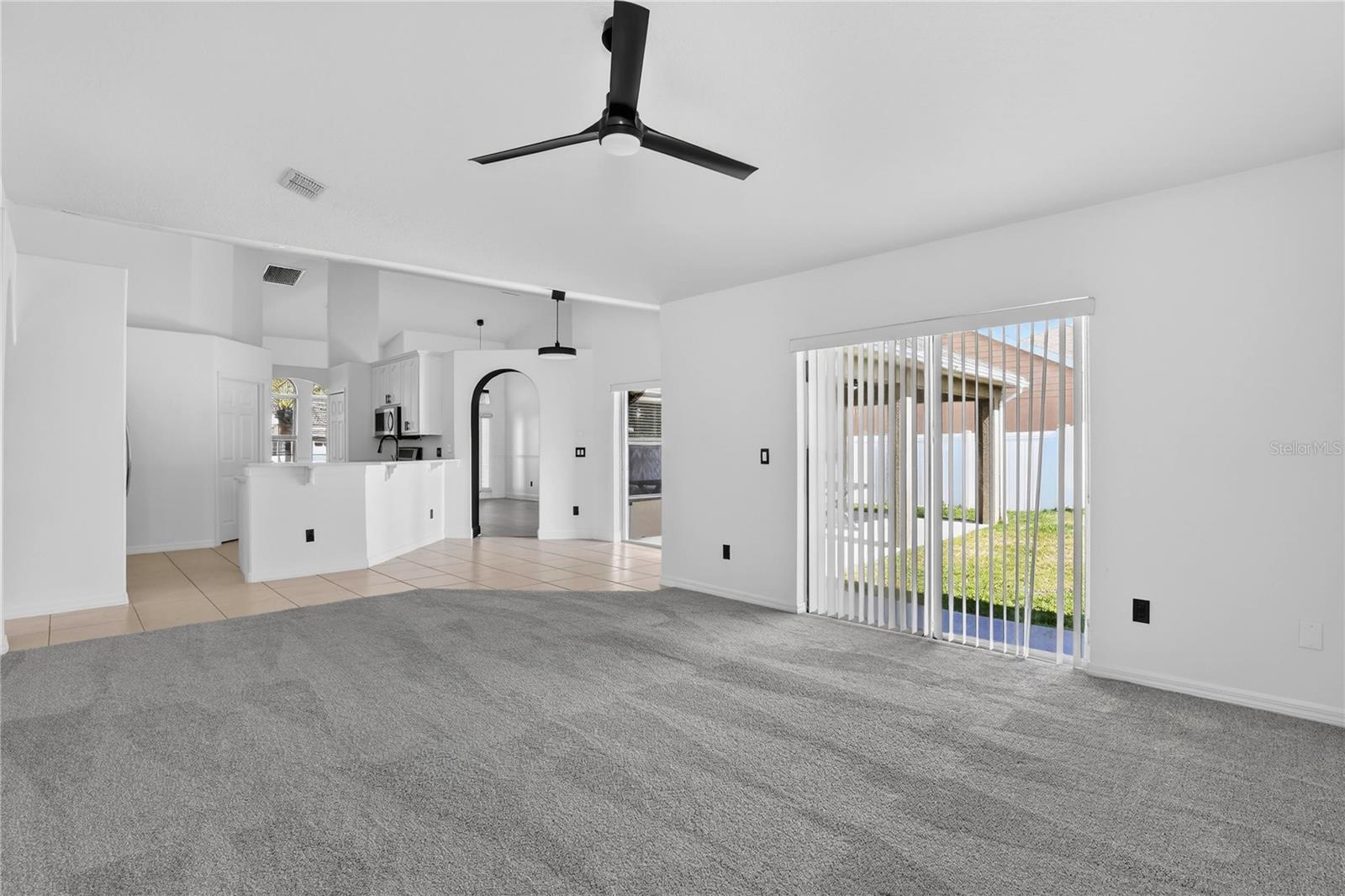 INDIAN LAKES - Residential