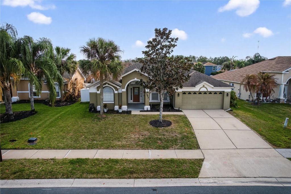 Photo of 1042 Chamberlin Trail, Saint Cloud, FL 34772 (MLS # O6389254)
