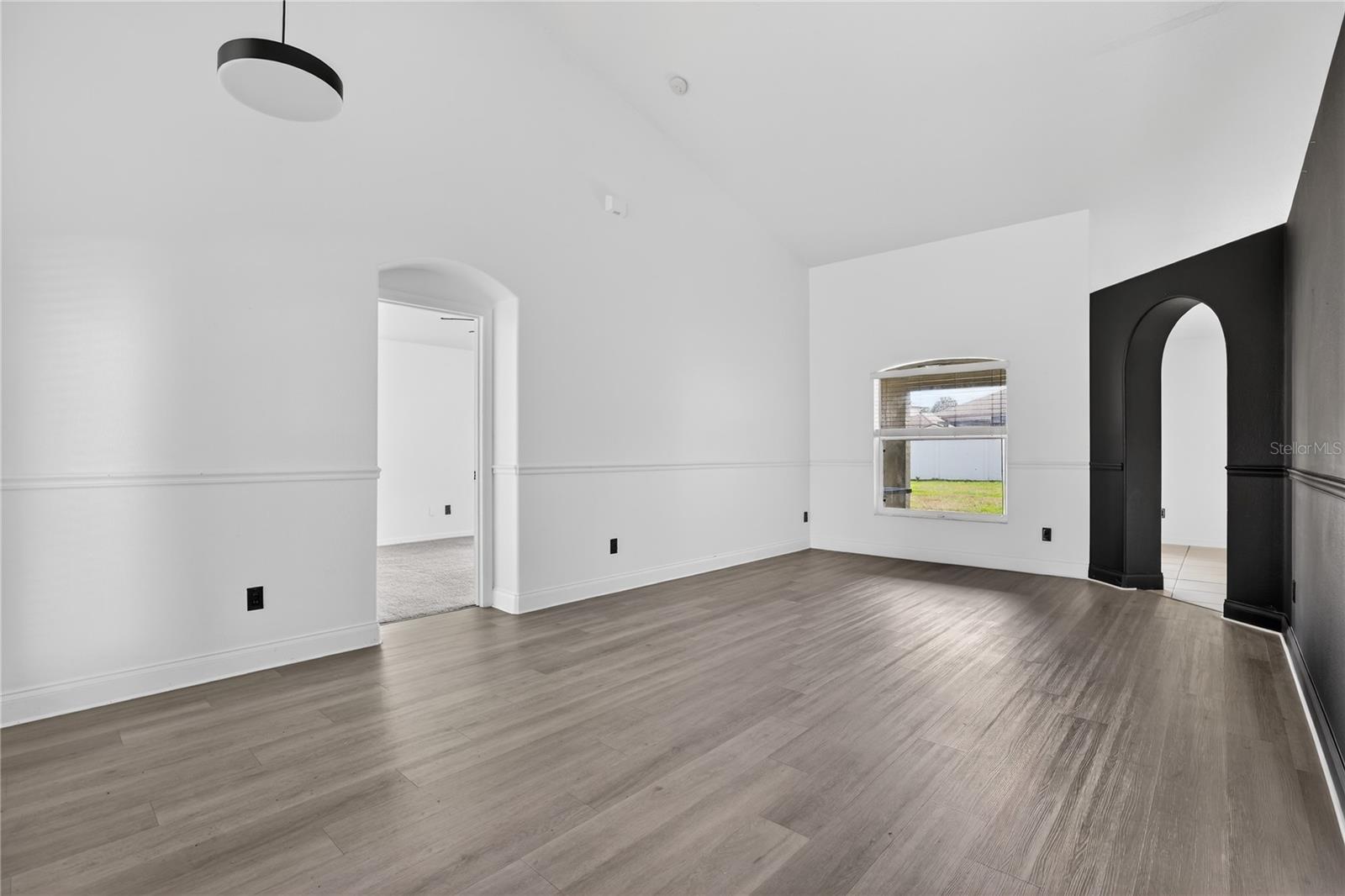 INDIAN LAKES - Residential