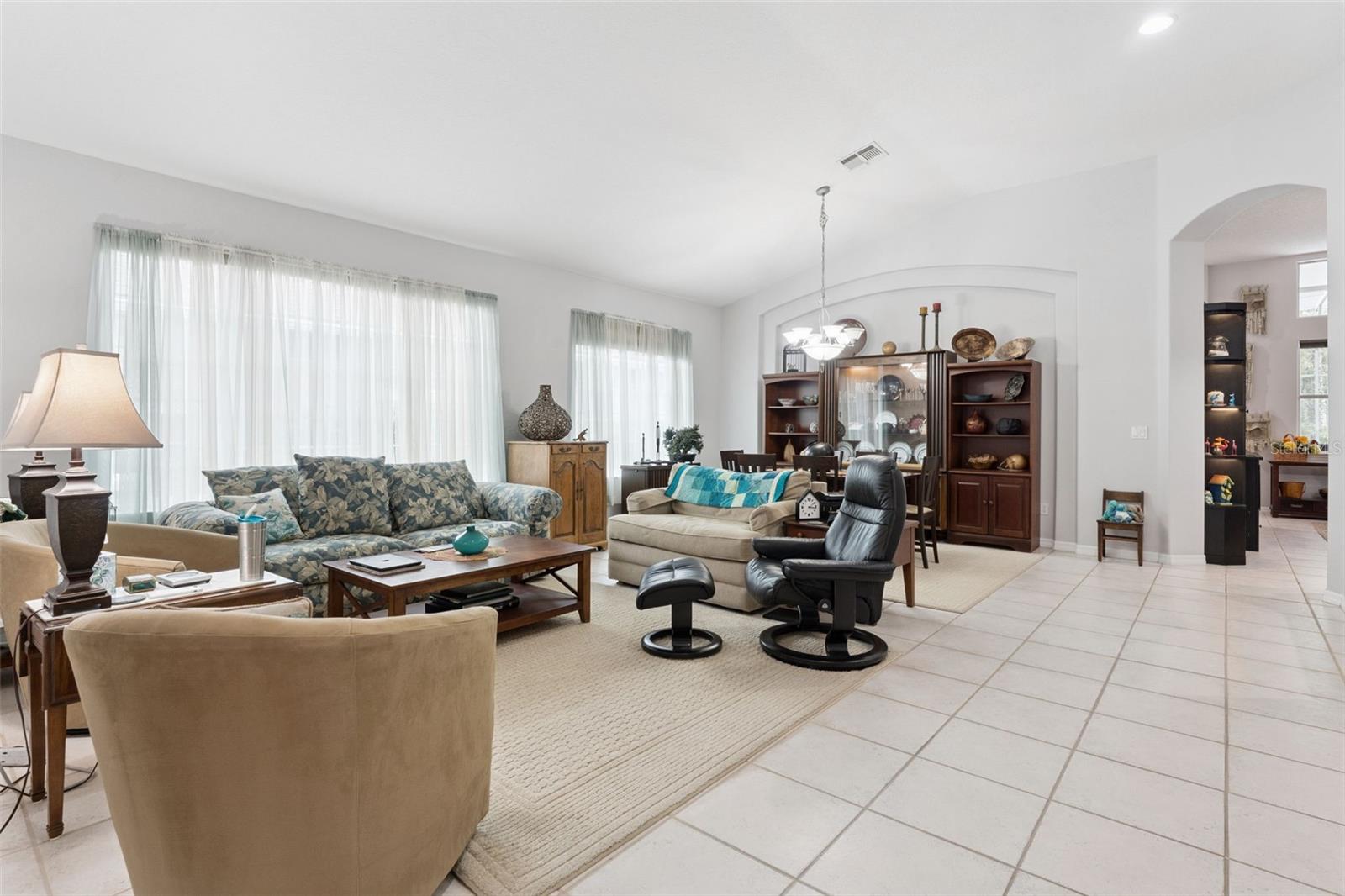 2819 SUMMER SWAN DRIVE