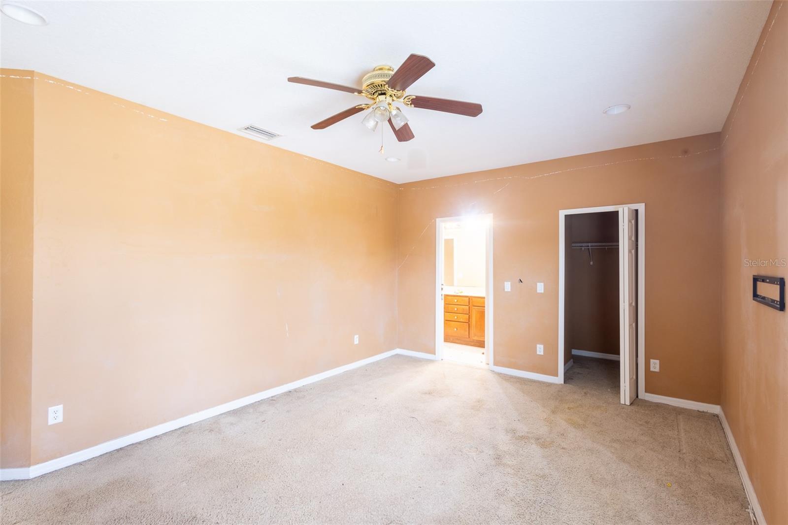 IVY LAKE ESTATES - Residential