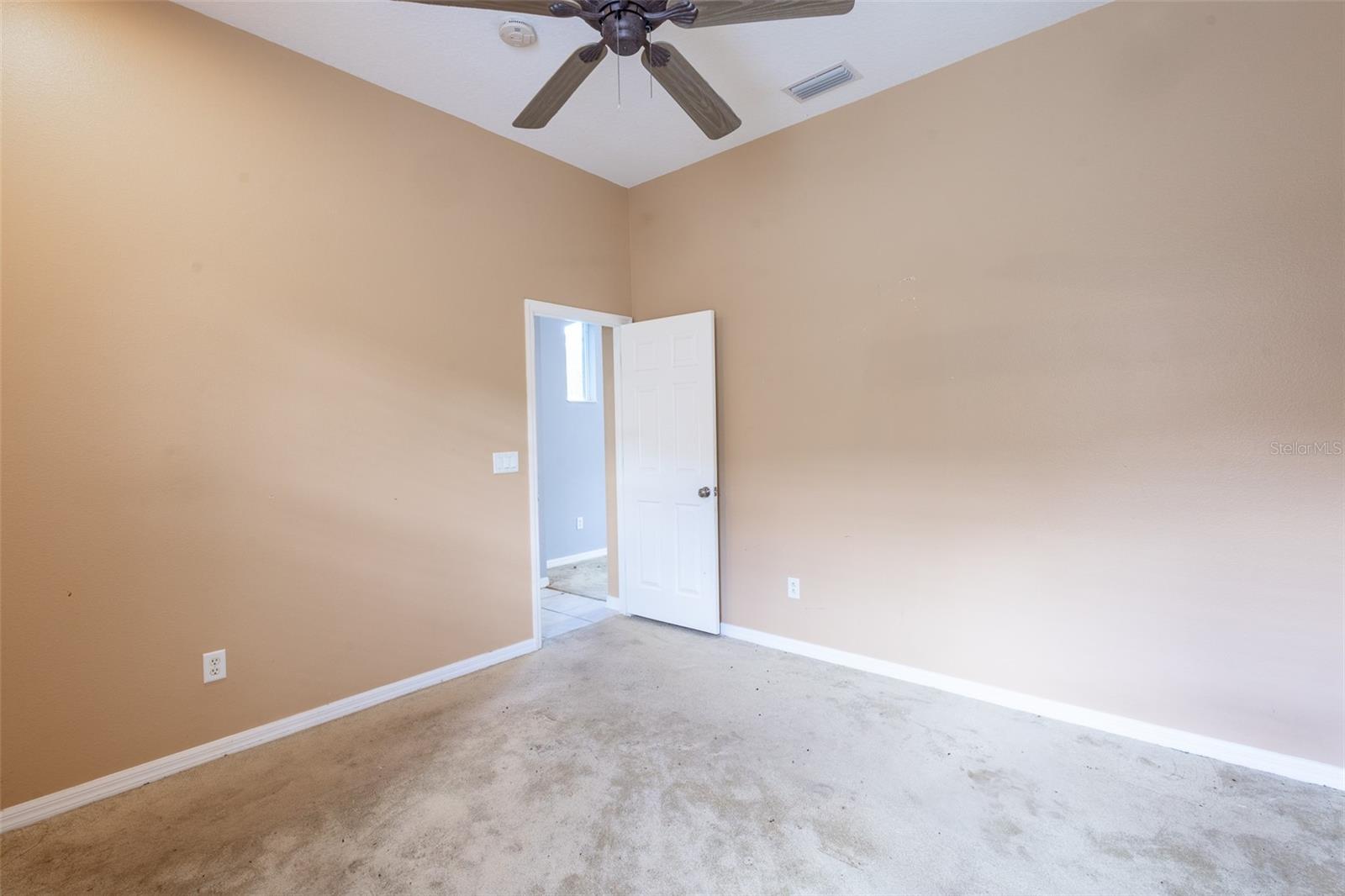 IVY LAKE ESTATES - Residential