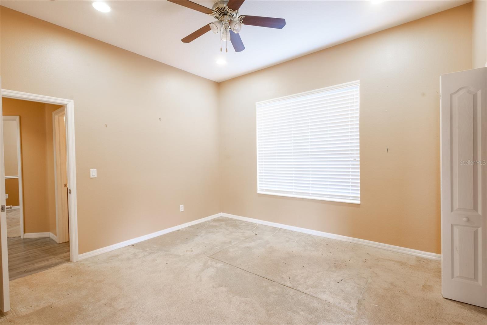 IVY LAKE ESTATES - Residential