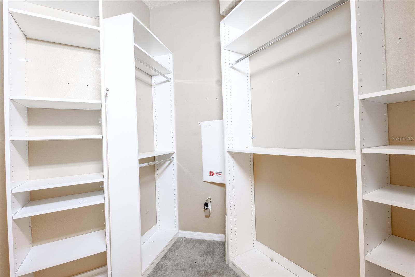 IVY LAKE ESTATES - Residential