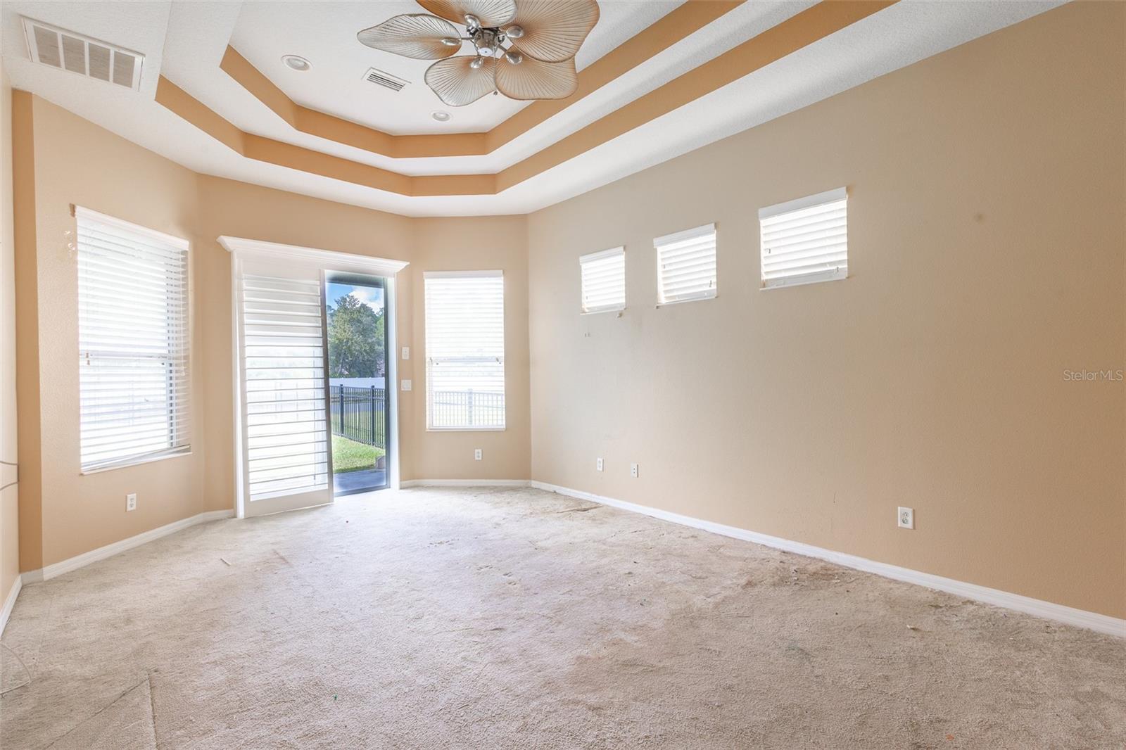 IVY LAKE ESTATES - Residential