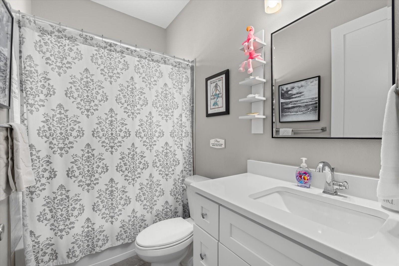 SOUTH VENICE - Residential Lease