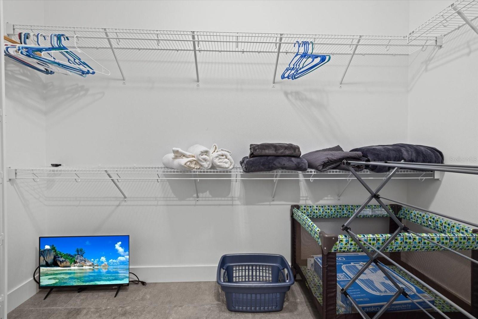 SOUTH VENICE - Residential Lease