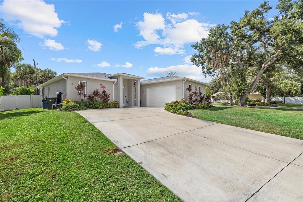 Photo of 279 Avalon Road, Venice, FL 34293 (MLS # A4669339)