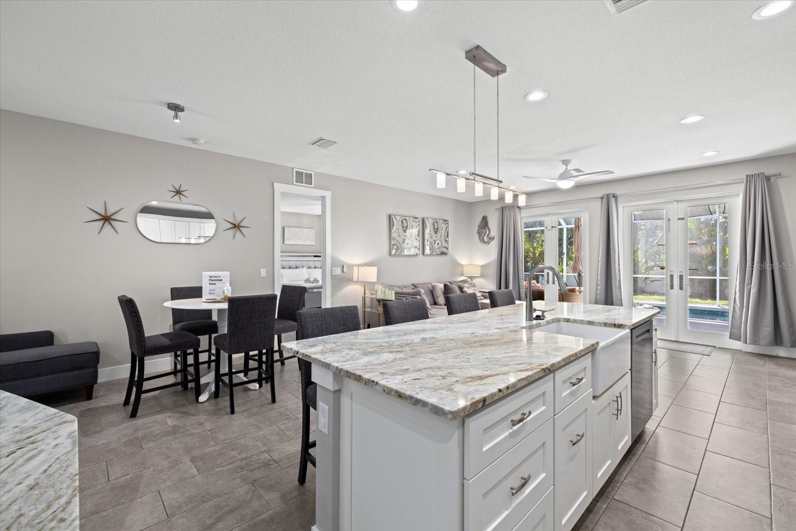 SOUTH VENICE - Residential Lease