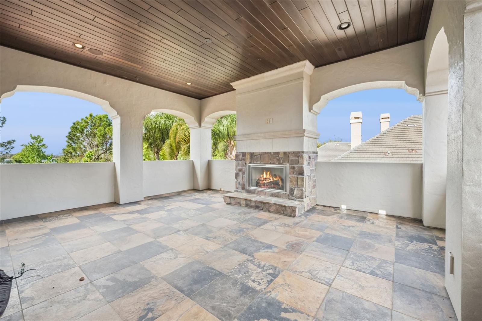 MOUNT DORA LOCH LEVEN PH 03 REP LO - Residential