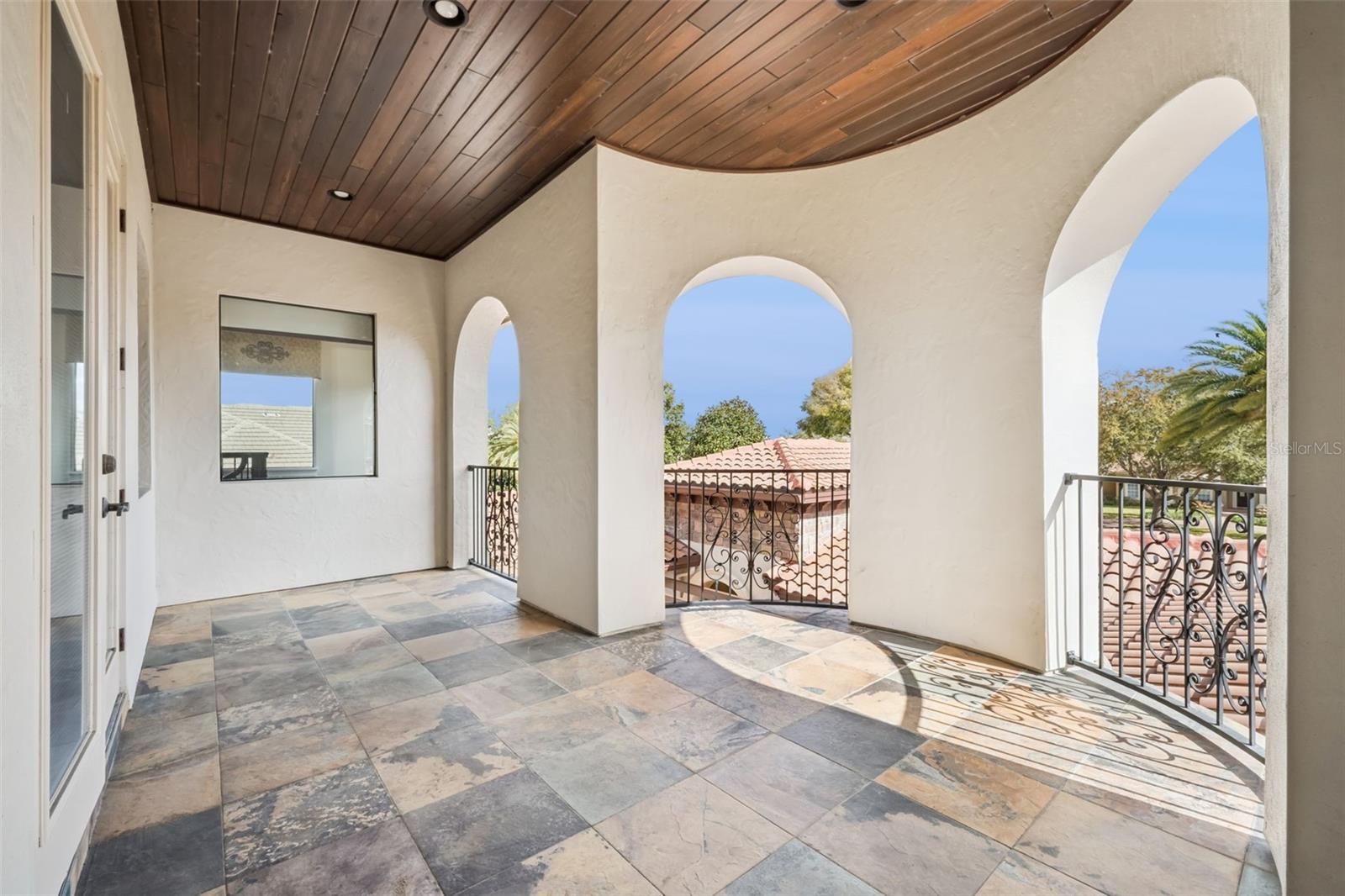 MOUNT DORA LOCH LEVEN PH 03 REP LO - Residential