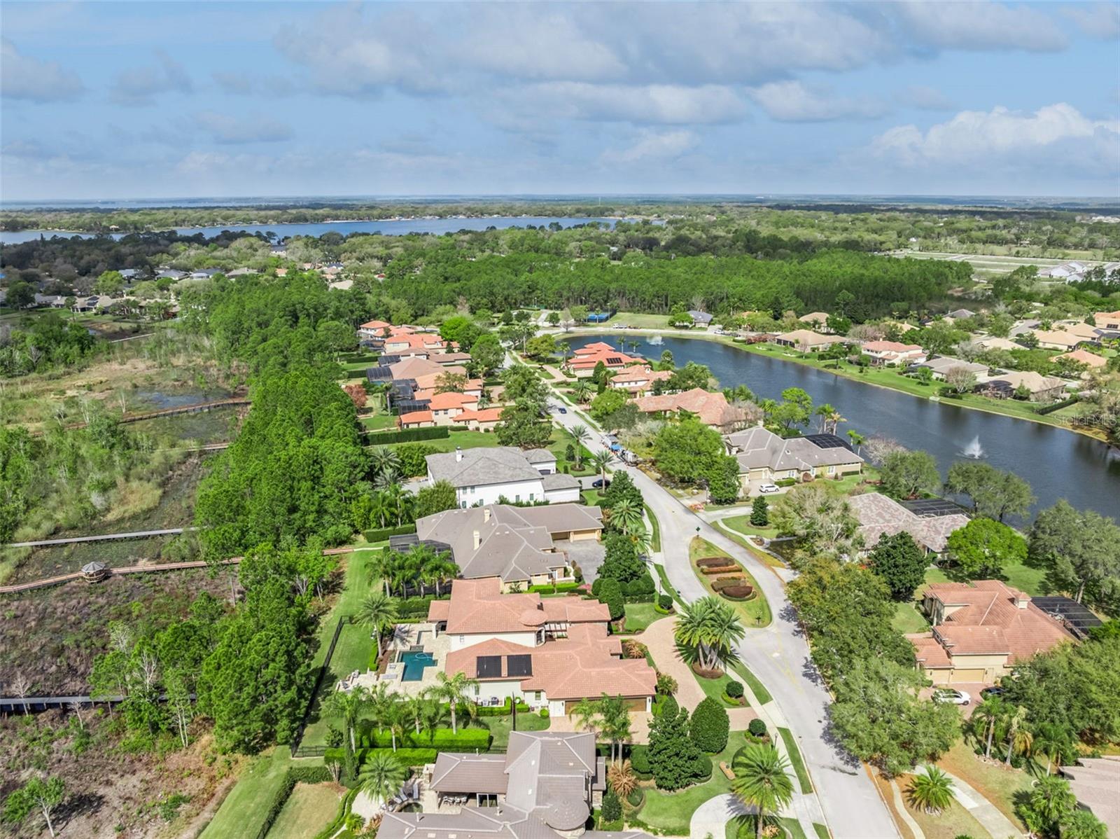 MOUNT DORA LOCH LEVEN PH 03 REP LO - Residential