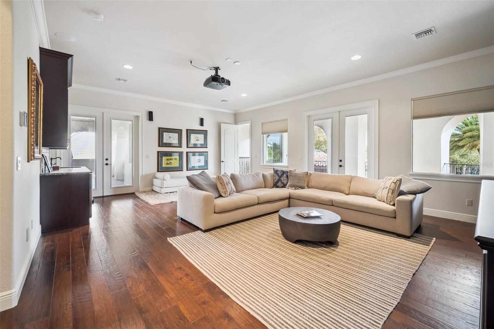 MOUNT DORA LOCH LEVEN PH 03 REP LO - Residential