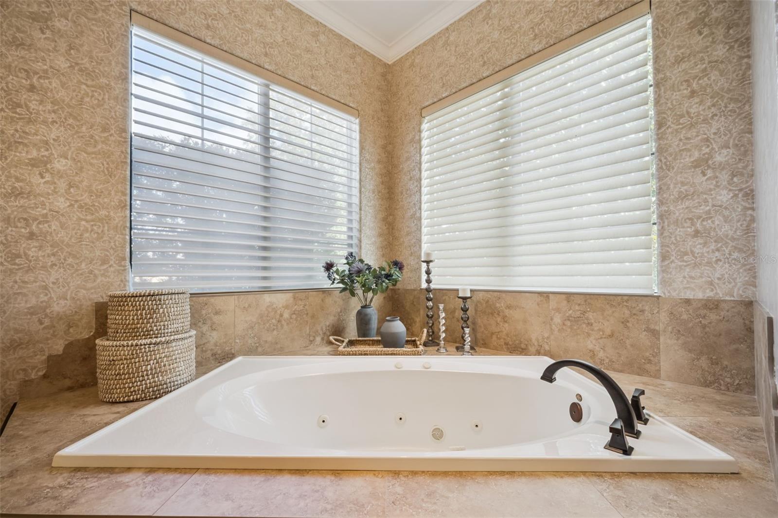 MOUNT DORA LOCH LEVEN PH 03 REP LO - Residential