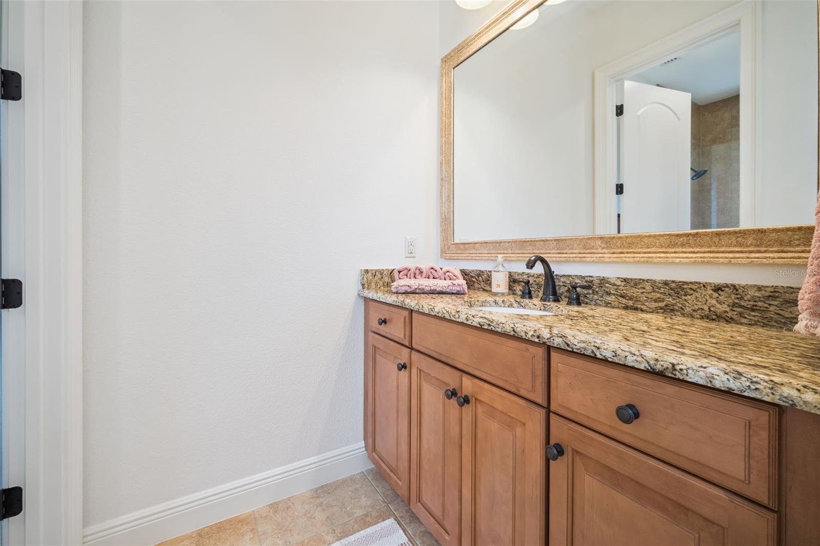 MOUNT DORA LOCH LEVEN PH 03 REP LO - Residential