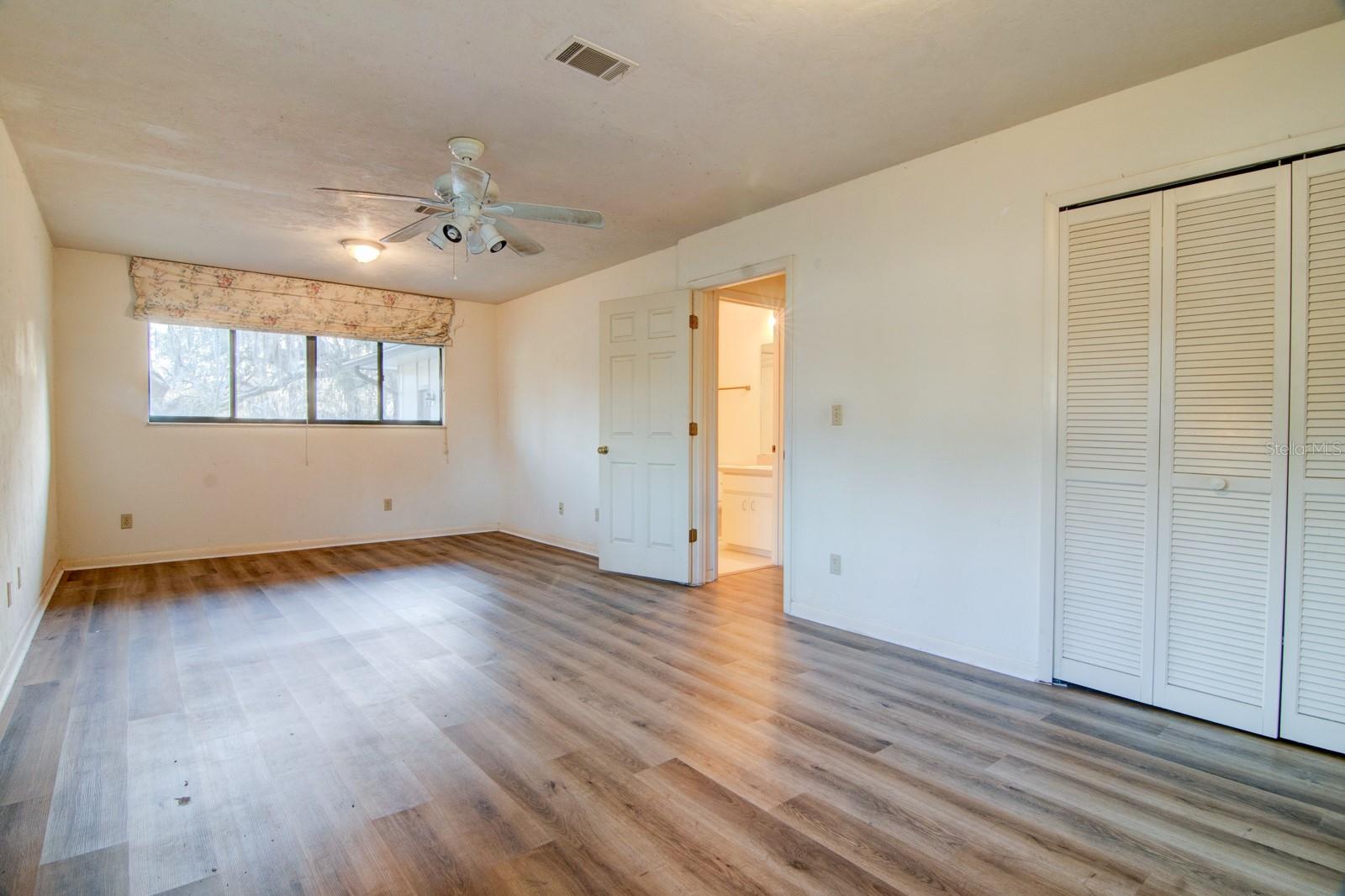 CUMBERLAND CIRCLE - Residential