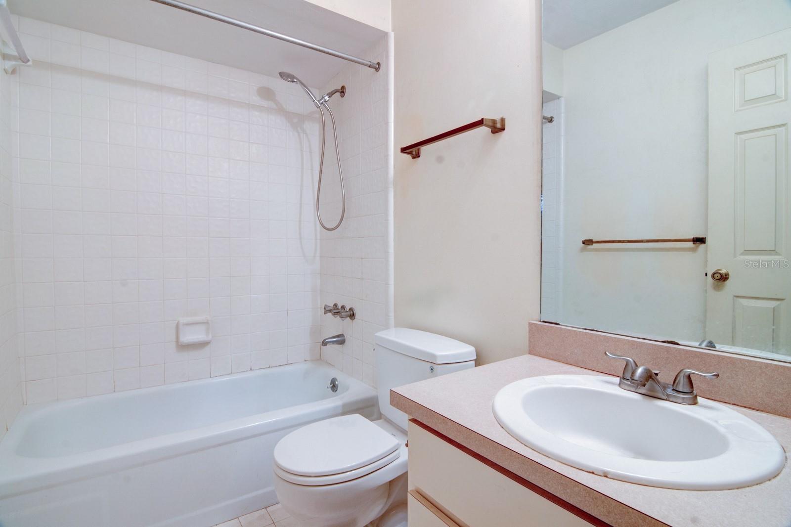 CUMBERLAND CIRCLE - Residential