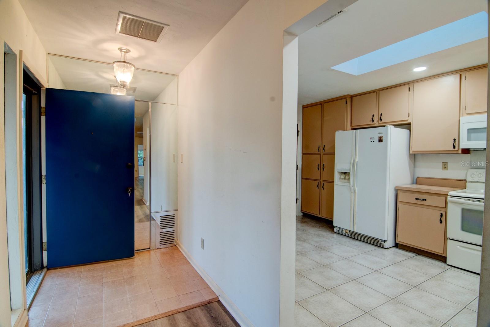 CUMBERLAND CIRCLE - Residential