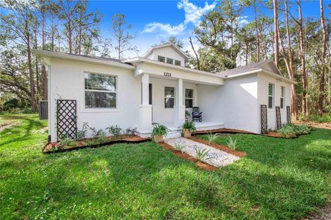 A home in LAKELAND