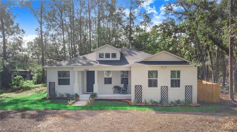 A home in LAKELAND