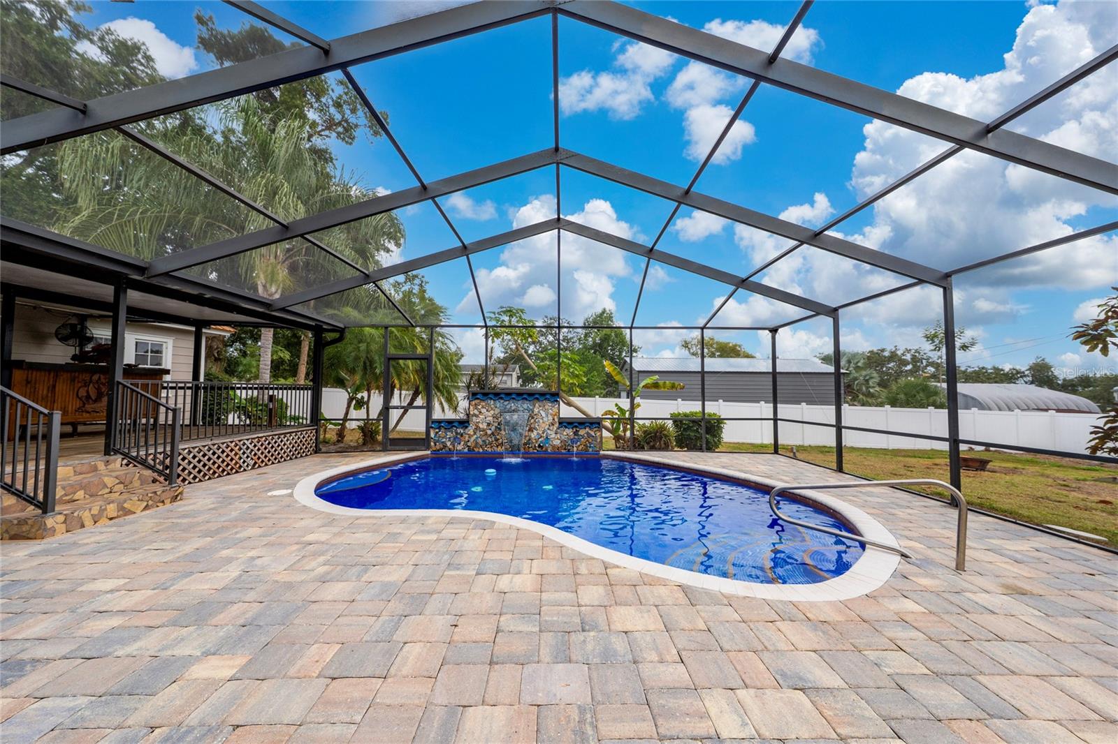 COVE CAY - Residential