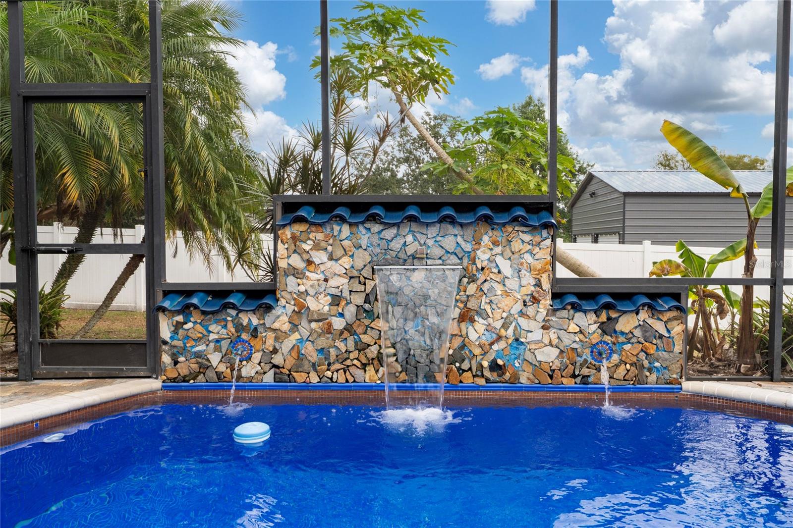 COVE CAY - Residential