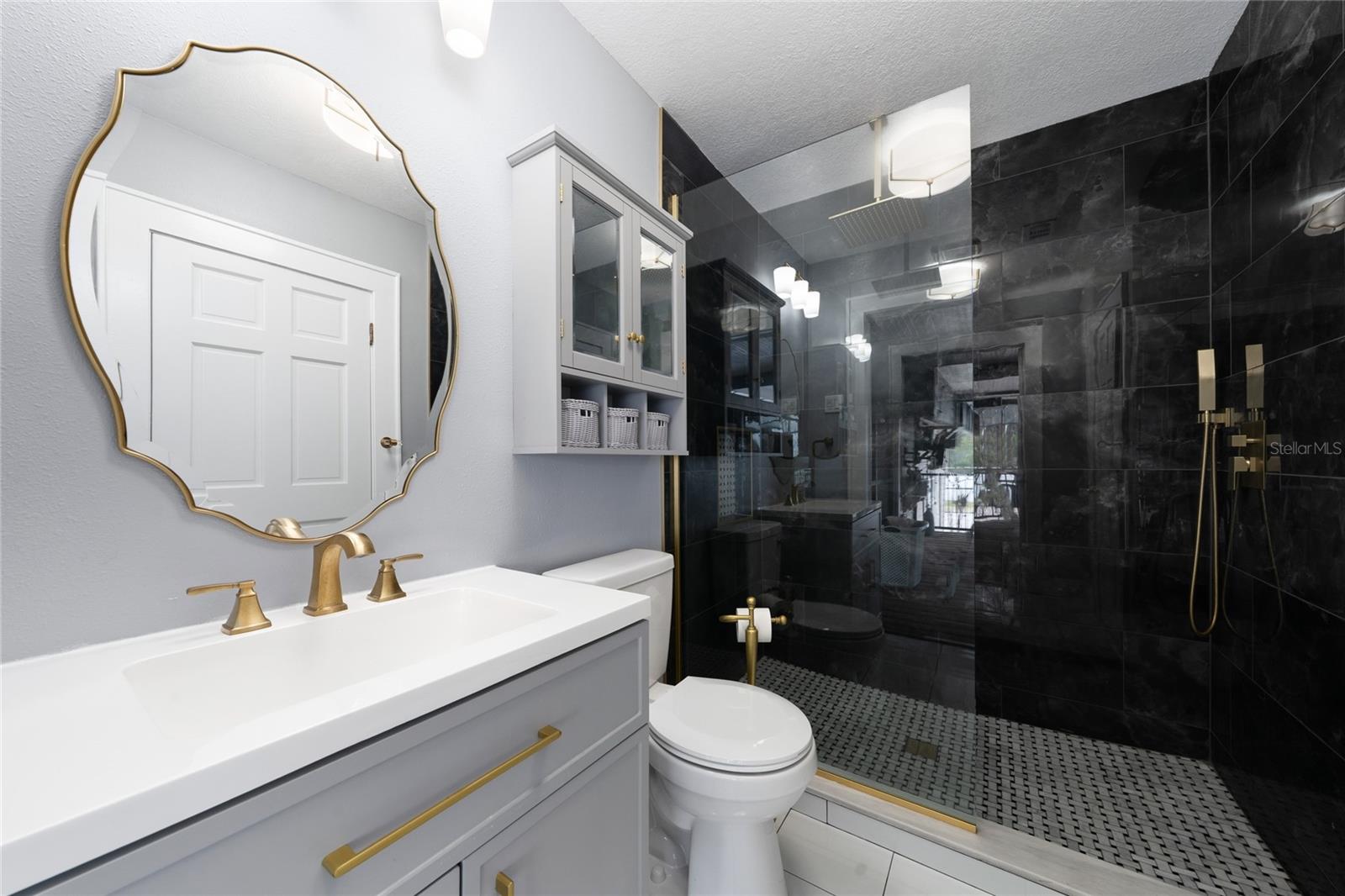 COVE CAY - Residential