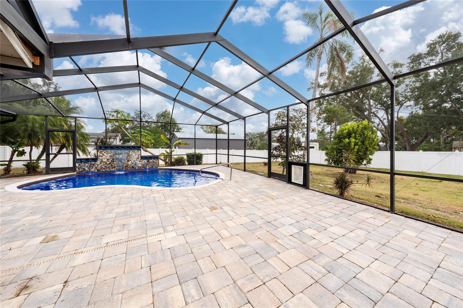 COVE CAY - Residential