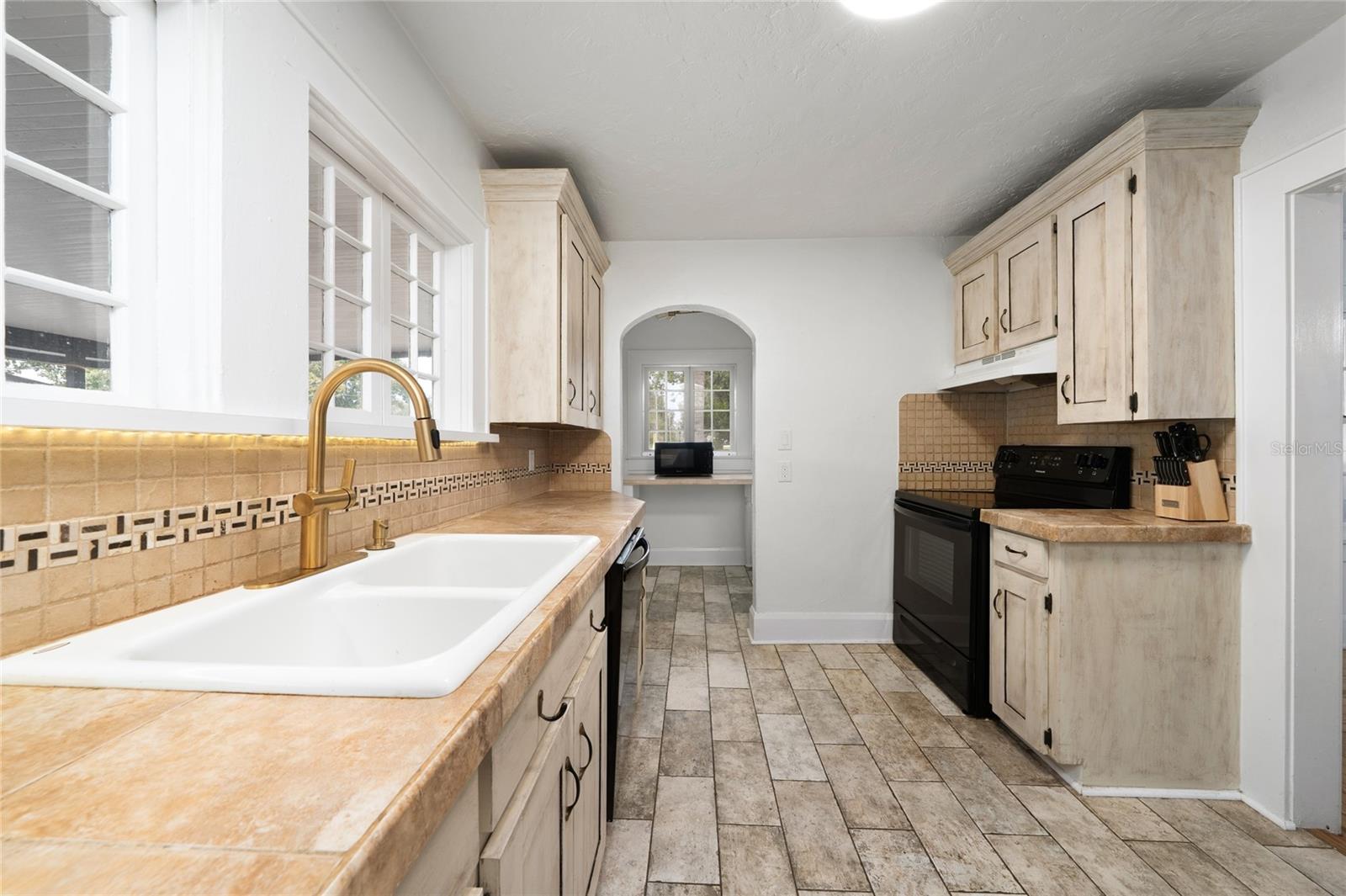 COVE CAY - Residential