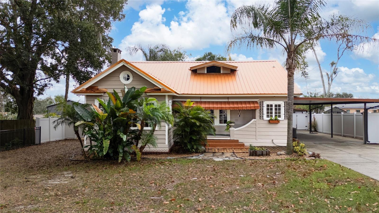 COVE CAY - Residential