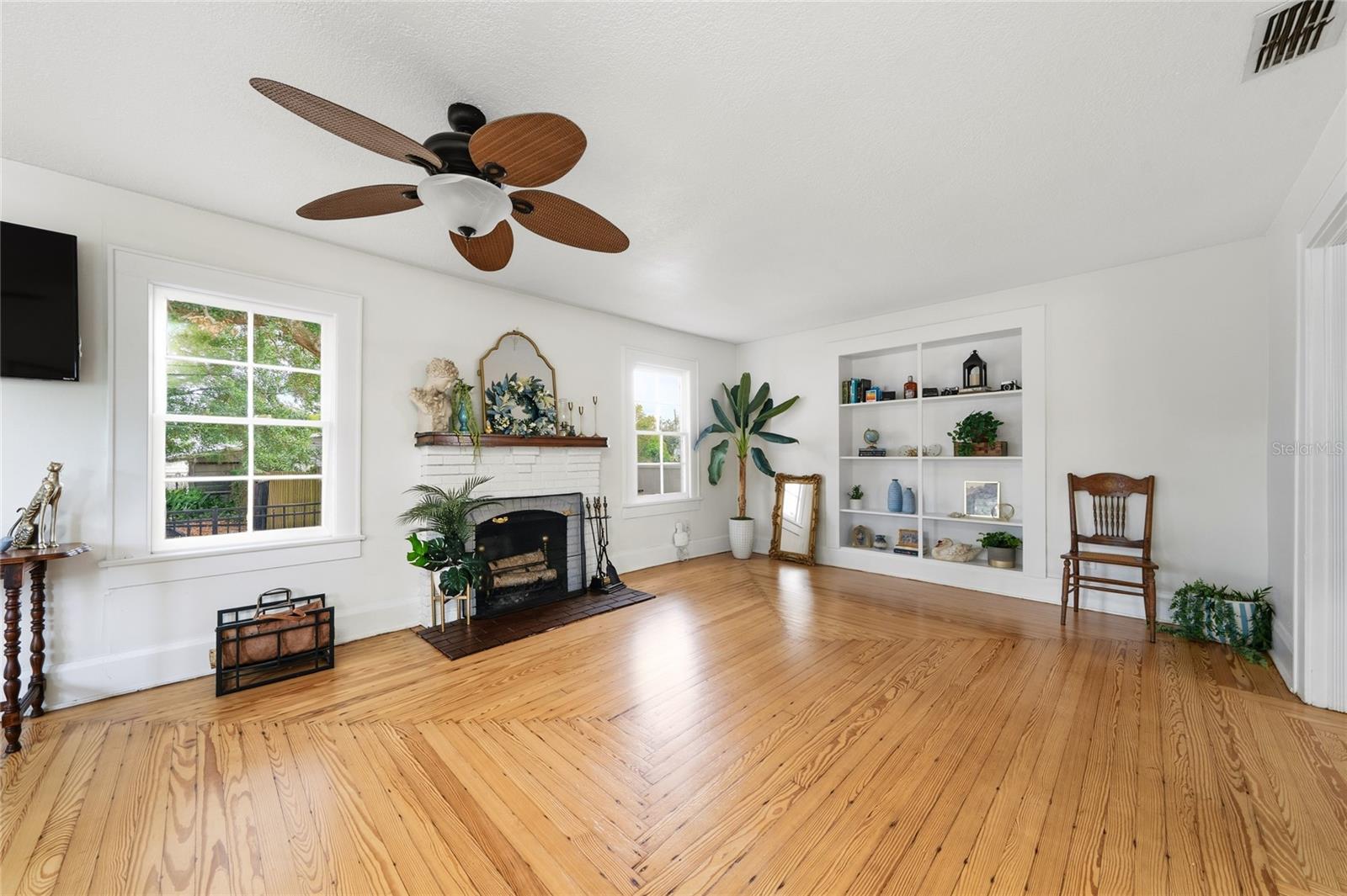 COVE CAY - Residential