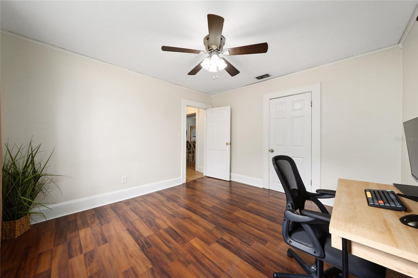 COVE CAY - Residential