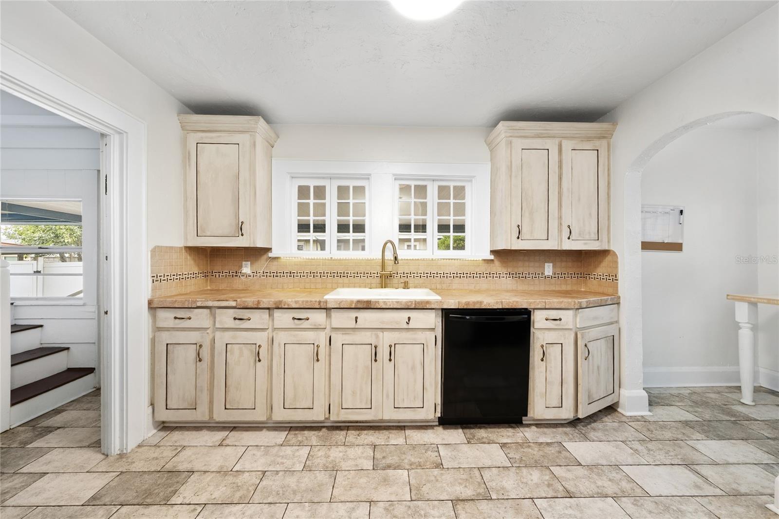 COVE CAY - Residential