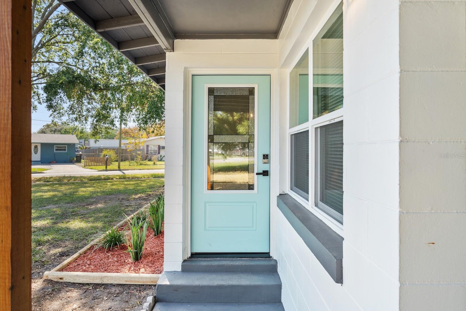 Casas a venda 2 - Jen Dantas 5112 CLIVEDEN DRIVE