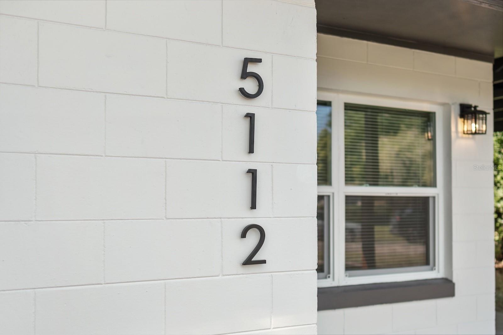 Casas a venda 3 - Jen Dantas 5112 CLIVEDEN DRIVE