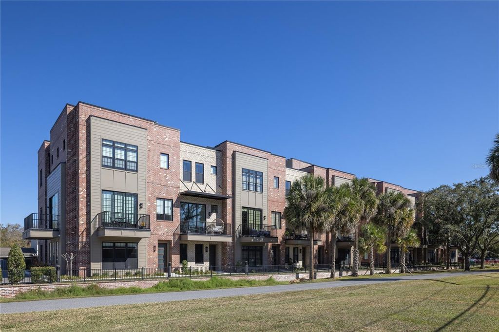 Photo of 64 N Park Avenue, Winter Garden, FL 34787 (MLS # O6394825)