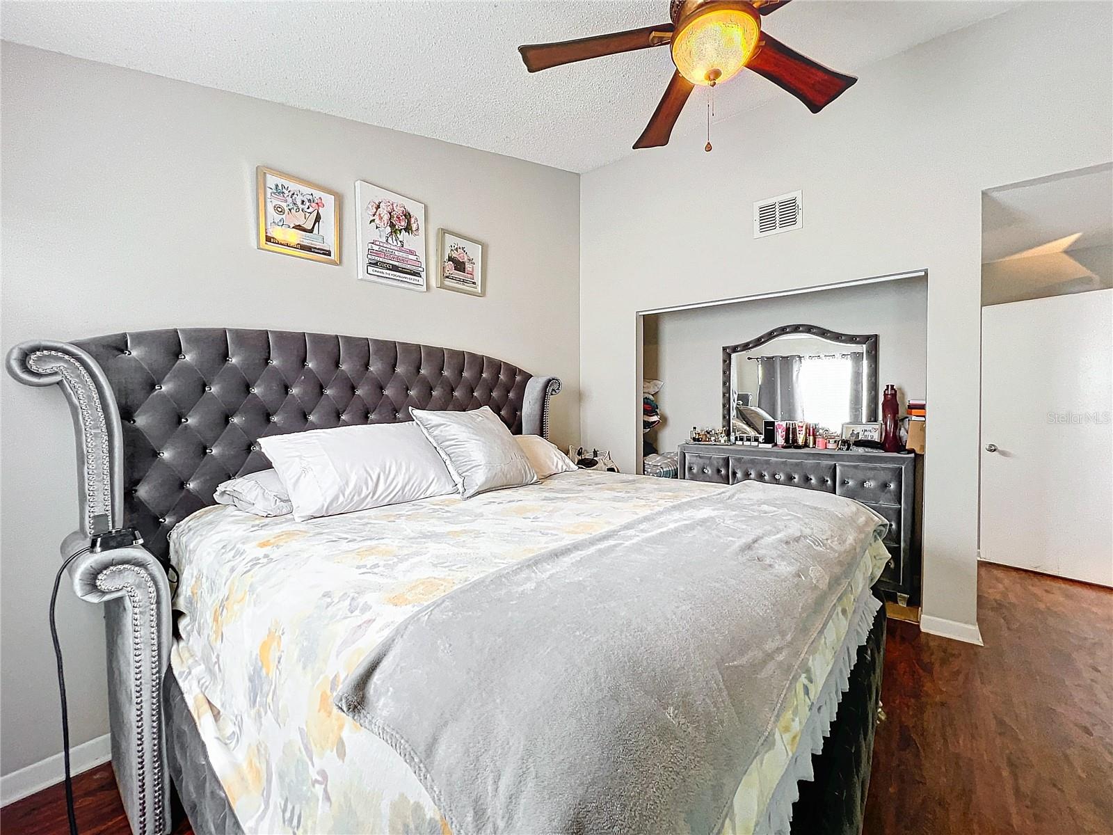 DOCKSIDE CONDO - Residential